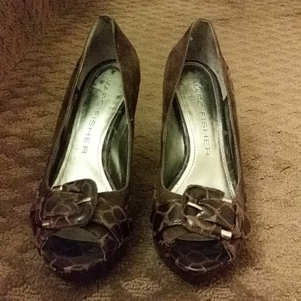 Shoes - Picture 2 of 7